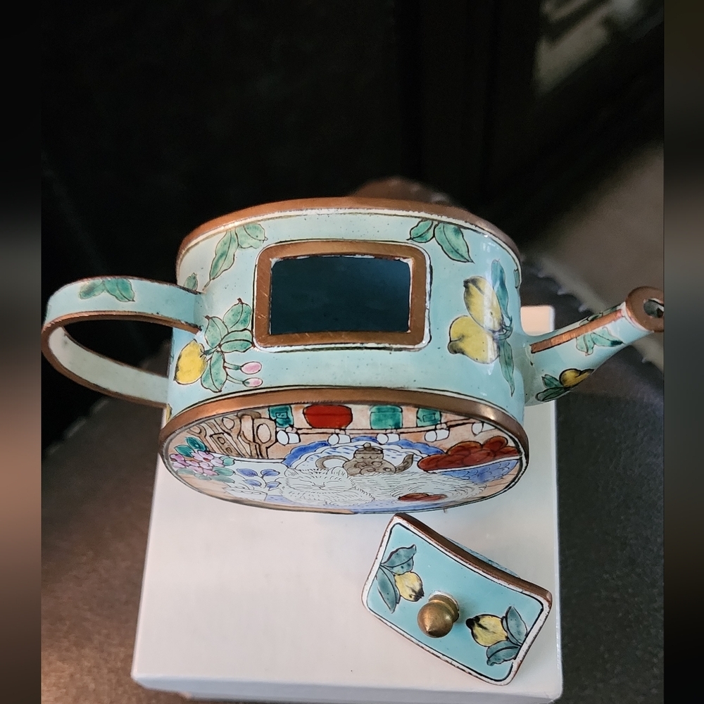 Kevin Chen Cloisonne Artistic Teapot with Cat Design - Picture 4 of 6